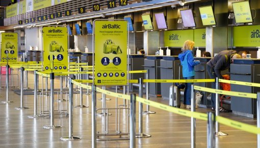         (airBaltic )