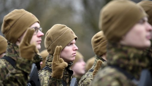 Желающих достаточно: на январский призыв в армию зарегистрировались 385 человек