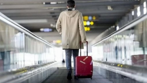 В каких случаях о выезде из Латвии нужно сообщать в VSAA?