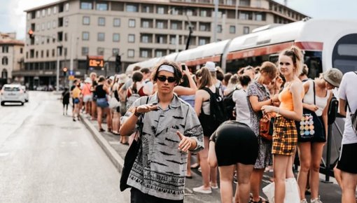 Сотня молодых людей из-за бездействия турфирмы застряла в Испании