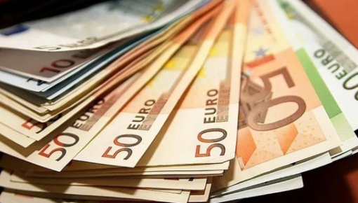 Зарплату главы LSM снизят до 9156 евро, а членов правления – до 8324 евро