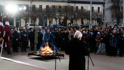В Даугавпилсе прошла памятная акция в честь защитников баррикад