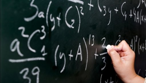 «Учебники доступны, но педагоги по ним не учат. Разве не абсурд?»