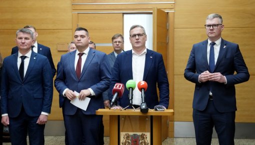 Мы делили апельсин: в Рижской думе восстановят три поста вице-мэров