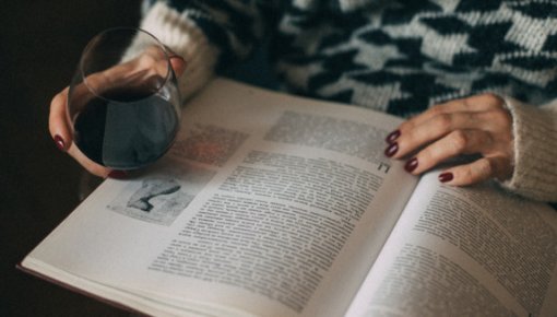 В библиотеку с бутылкой. Таллиннские библиотекари вынуждены бороться с пьяными читателями