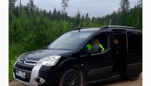 За перевозку нелегальных мигрантов задержан негражданин Латвии