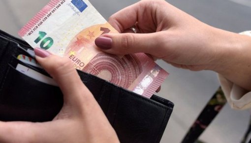 ЕС ограничит оплату наличными с 2027 года: в Латвии ограничение гораздо строже и начало работать намного раньше