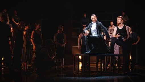  ,   ,   Spēlmaņu nakts