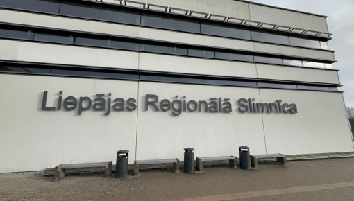 ������� � ������� � ���������� ��������� � 300 000 ���� ������