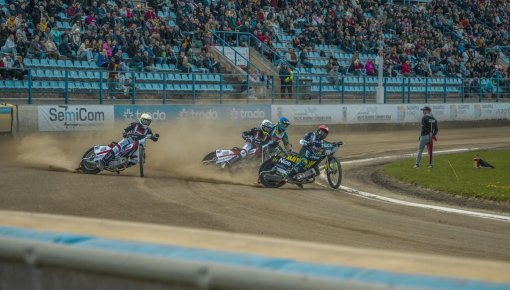 � ����������� ������� �������� ����� ������: Lokomotīve ������ Landshut Devils