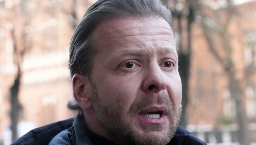 "Stabilitātei!" �� ������ � ���� � �������� �����������������. �������� �������� � ��������