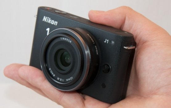 Nikon ����������� ������������� ������������ V1 � J1