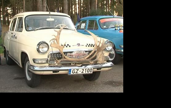 Пробег ретро-автомобилей (видео)