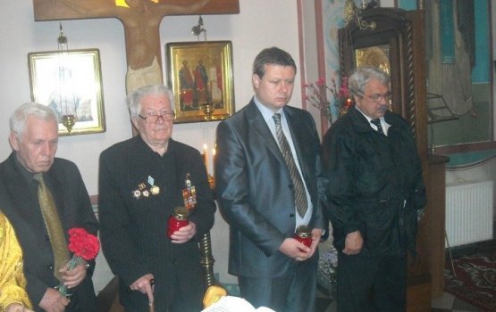 22 июня: «Поклонимся же низко красноармейцу, советским женщинам, детям и старикам…»