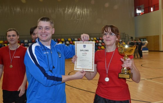 DAUTKOM � ������!