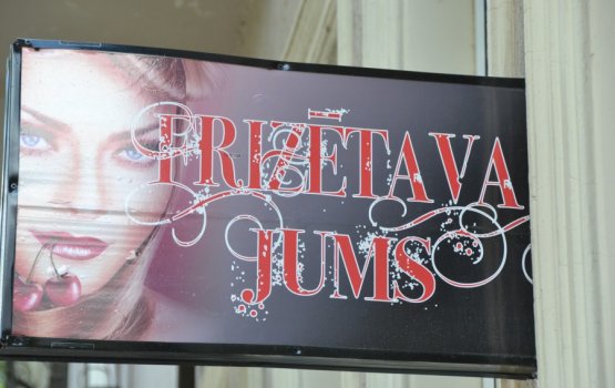 Friz&#275;tava jums:      !