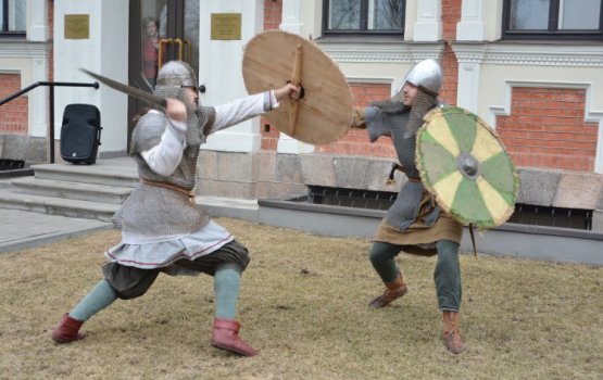 � �������� ���� � ���� �����