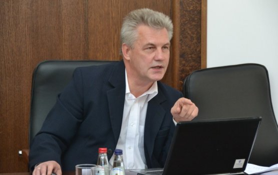 Работники думы пишут отписки даже друг другу
