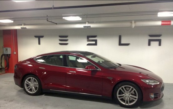 Tesla �������� ����� ���� �������������� ������ Model S