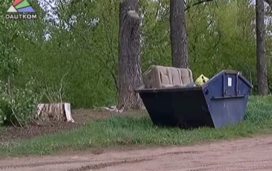 Установлены контейнеры для крупногабаритного мусора (видео)