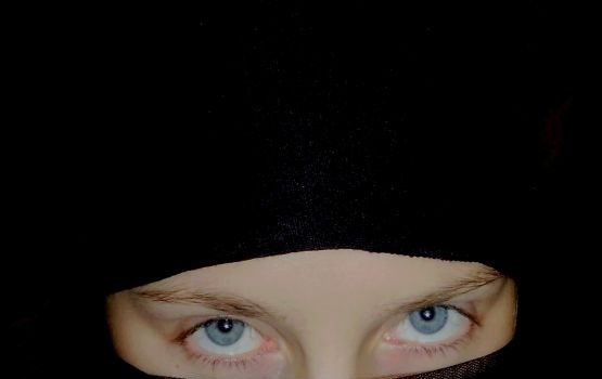 Магазин во Франции запретил мусульманкам ходить за покупками в будни