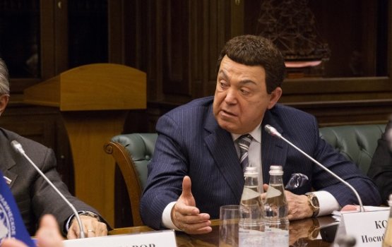 ������ ������� 200 ������� �� ��������� ���