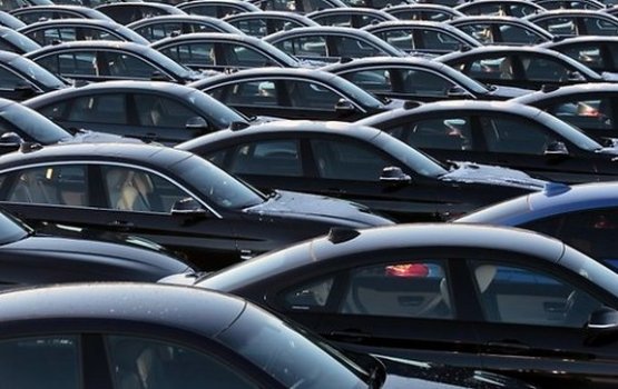 В Латвии продано почти 860 автомобилей класса люкс