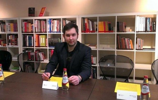 �. ������: ������ � ��� �������� � ������ �����, � ������� � ������