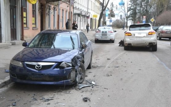 �� ����� ������ ����������� Mazda � Porsche