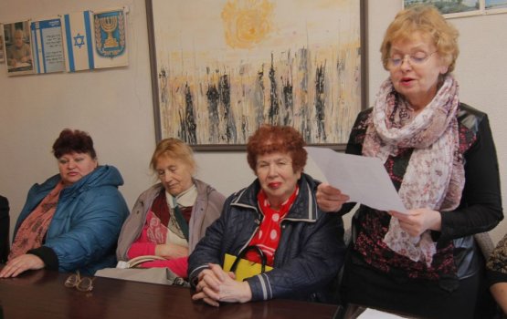 «… Два сердца жили во мне, две музы звали к песнопению…»