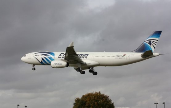 Эксперты: на борту пропавшего самолета EgyptAir произошел взрыв 