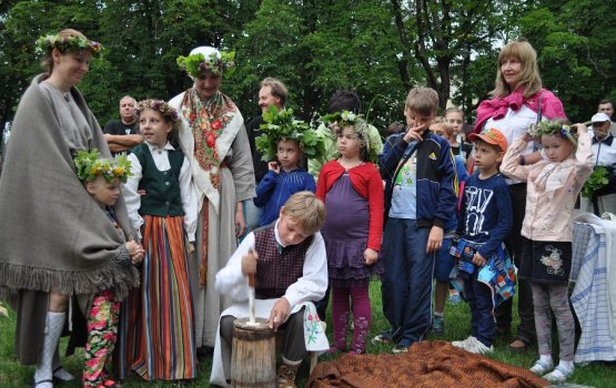 ����� ���� � ������������ ����� (����)