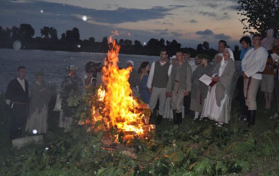 ����� ���� � ������������ ����� (����)