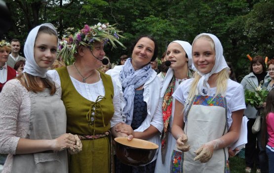 ����� ���� � ������������ ����� (����)