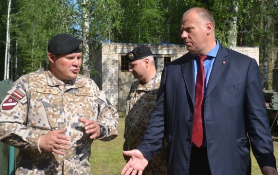 ������� ������� ��������� ��������� ������� � �������������� ����