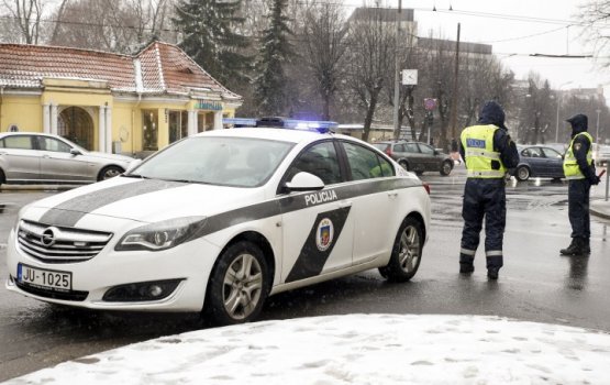 � 1 ������ ����� �� ���� � ������������ �������� �������� �� 400 ����