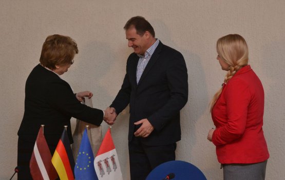 ������� �������� ����� �������� ��������� � ��������