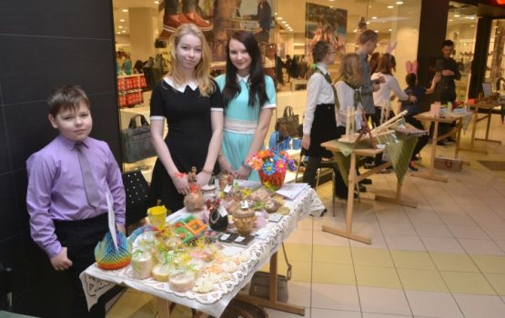 Бизнес школьников: подарки, игры, мыло и знаки судьбы