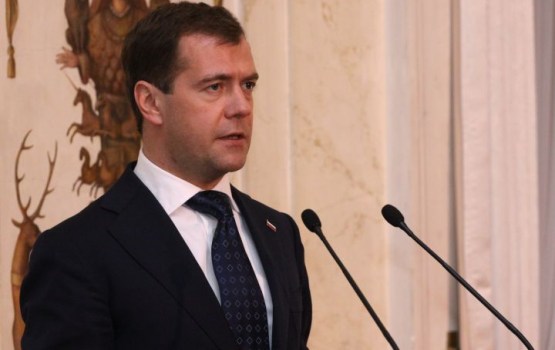 Медведев: США объявили России полноценную торговую войну