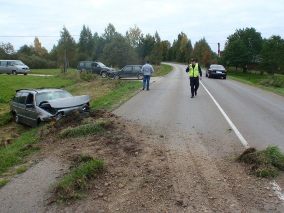 Угонщика задержали после аварии