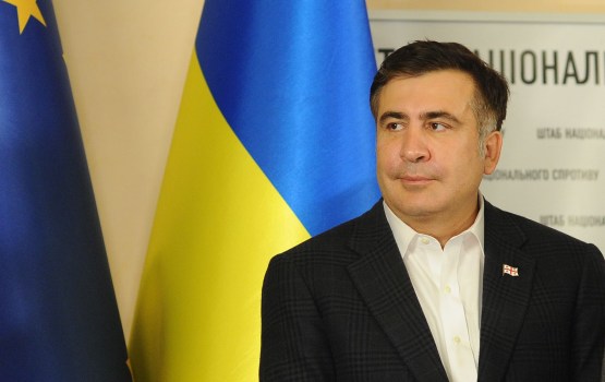 Пока Саакашвили обживает палатку в Киеве, его лишили гражданства Украины 