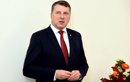 Вейонис не провозгласил поправки к закону о судебной власти