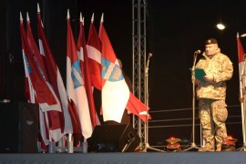 День Лачплесиса завершился факельным шествием