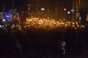 День Лачплесиса завершился факельным шествием