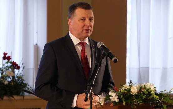 Вейонис встретится с президентом Южной Кореи
