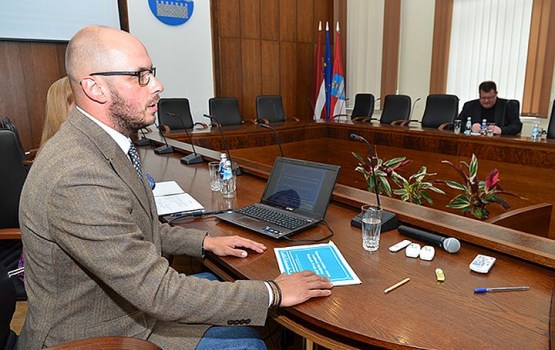 �������� ������������� ���� ��������� � ����� � �����