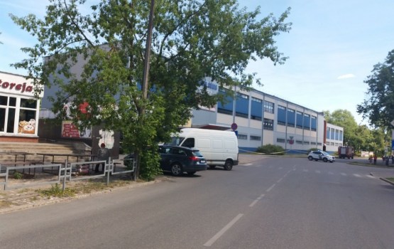 За что «бомбят» торговый центр &#290;imenes?