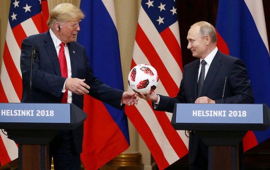 В подаренном Путиным Трампу мяче нашли чип