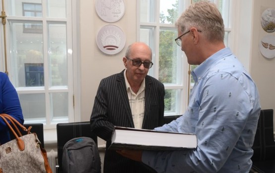 ���������� ����������� ����� ������� 100�