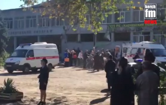 В результате взрыва и стрельбы в колледже в Керчи много убитых и раненых (ВИДЕО)